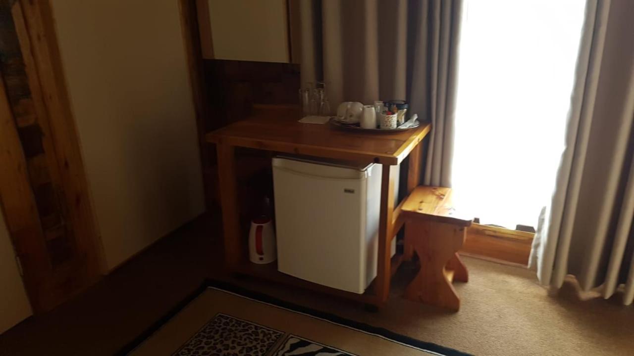 Nkwasi Lodge 帕雷斯 外观 照片