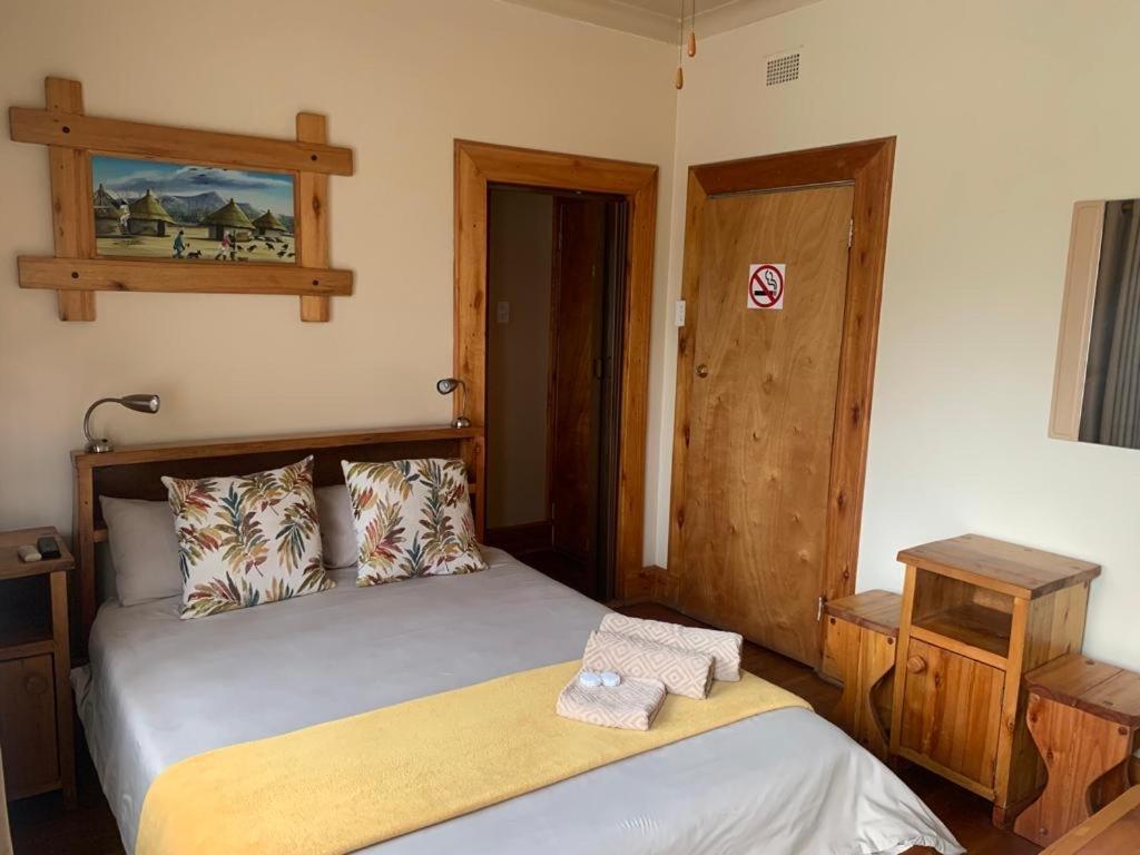 Nkwasi Lodge 帕雷斯 外观 照片