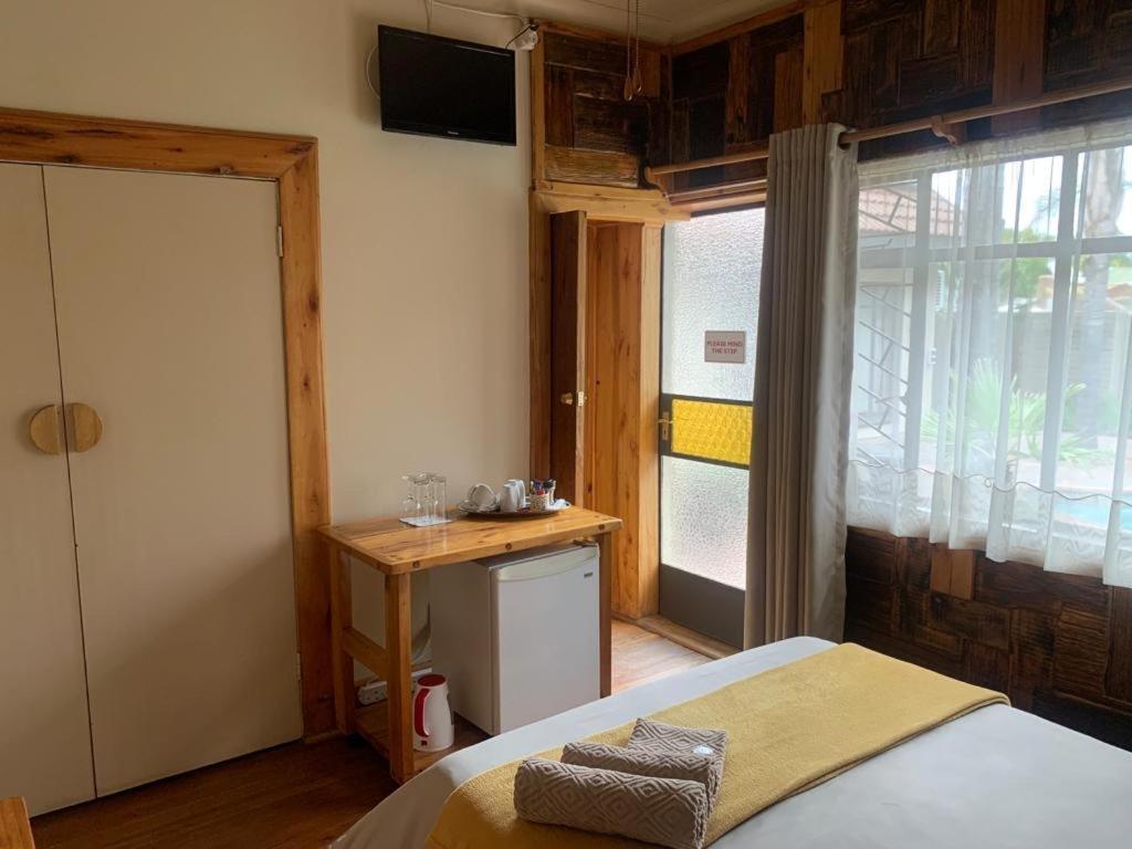 Nkwasi Lodge 帕雷斯 外观 照片